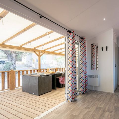 BUNGALOW 8 personnes - Mobil-home | Premium | 4 Ch. | 8 Pers. | Terrasse Lounge | 2 SDB | Clim. | TV