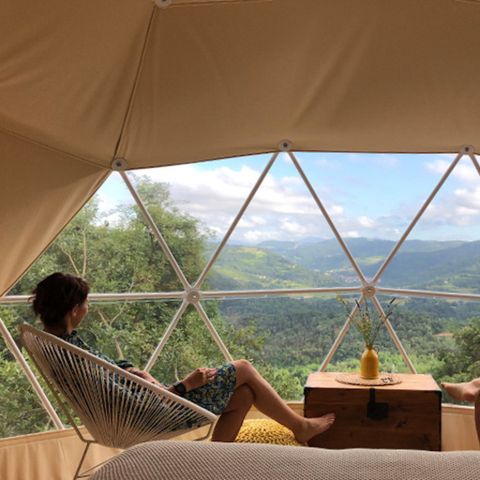 HÉBERGEMENT INSOLITE 4 personnes - Bulle Insolite et SPA Premium Harmonie