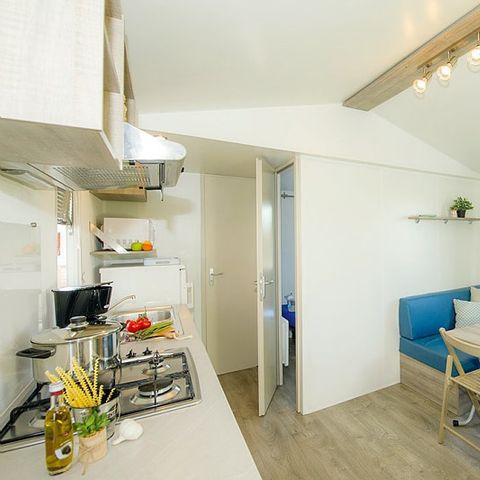 BUNGALOW 6 personnes - Mobil-home Homair Vacances au camping St Aygulf-Plage Comfort | 2 Ch. | 4/6 Pers. | Terrasse simple | Clim.