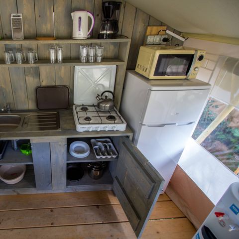 TENTE TOILE ET BOIS 5 personnes - Luxe Safaritent Sanitaire