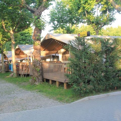 TENTE TOILE ET BOIS 5 personnes - Tente safari Sorella + sanitaires + climatisation (6P)