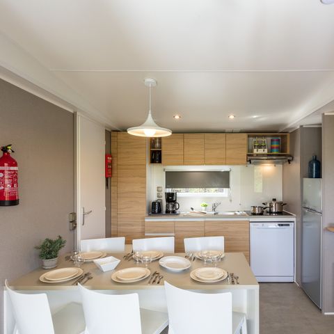 Mobilhome 6 personnes - Premium | 3 Ch. | 6 Pers. | Terrasse surélevée | Clim. | TV