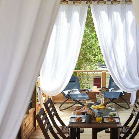 BUNGALOW 5 personnes - Lodge sur pilotis - Kabane 2/5