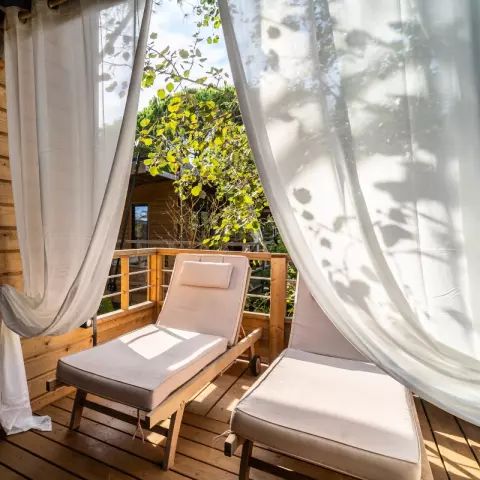 BUNGALOW 6 personnes - Kabane XXL sur Pilotis 4 Pièces 6 Personnes Climatisé + TV