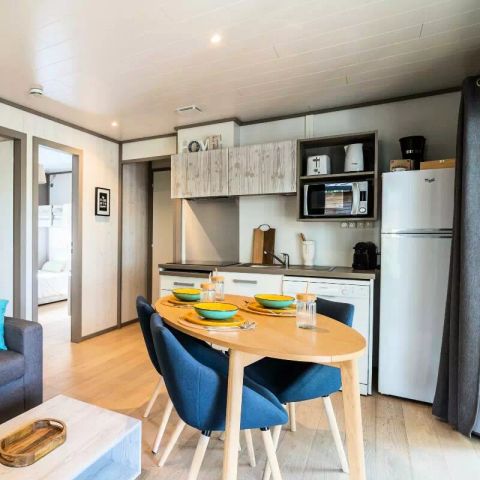 HÉBERGEMENT INSOLITE 5 personnes - Lodge Kabane sur Pilotis 3 Pièces 5 Personnes Climatisé + TV
