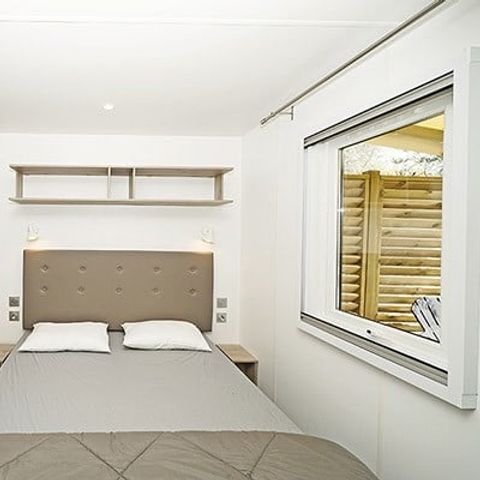 BUNGALOW 8 personnes - Mobil-home | Premium | 3 Ch. | 6/8 Pers. | Terrasse surélevée | 2 SDB | Clim.