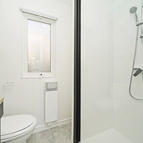 BUNGALOW 8 personnes - Mobil-home | Premium | 3 Ch. | 6/8 Pers. | Terrasse surélevée | 2 SDB | Clim.