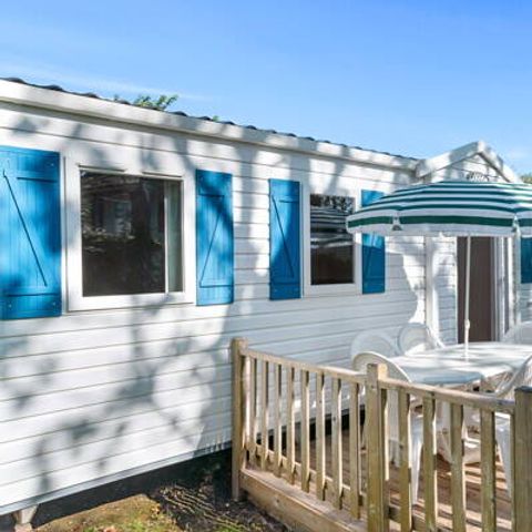 BUNGALOW 8 personnes - Mobil-home | Classic | 3 Ch. | 6/8 Pers. | Terrasse surélevée non couverte | 2 SDB | Clim.
