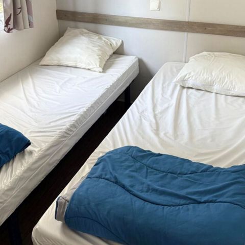 BUNGALOW 12 personnes - Mobil-home Tribu 12 personnes 6 chambres 2sdb 60m²