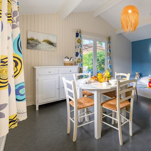 CHALET 4 personnes - D/ CHALET CONFORT 1 ch. 2/4 pers. - 25m2 - terrasse parasol