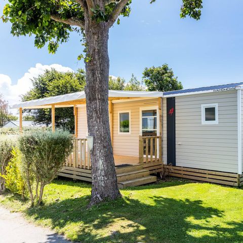 BUNGALOW 6 personnes - Mobil-home | Comfort | 2 Ch. | 4/6 Pers. | *Terrasse surélevée* | 1 SDB | Clim. | TV