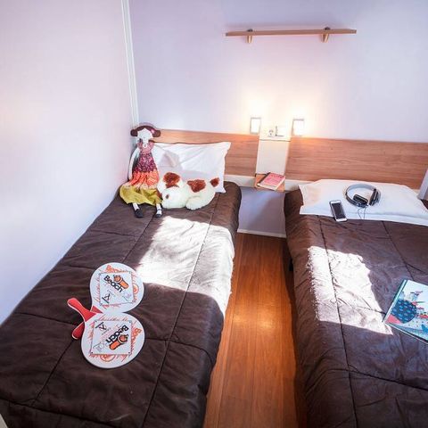 BUNGALOW 6 personnes - Comfort | 2 Ch. | 4/6 Pers. | Terrasse simple | Clim.