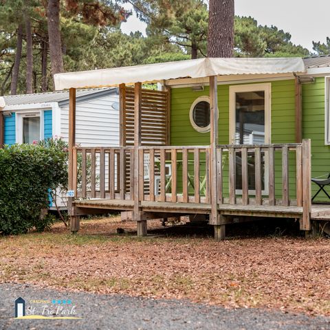 BUNGALOW 2 personnes - Mobil-home Confort 18,60 m² (1 chambre) + terrasse bois semi-couverte
