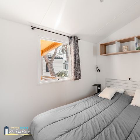 BUNGALOW 4 personnes - Mobil-home Premium 32m² (2 chambres - 2 sdb) + Lave Vaisselle + terrasse semi-couverte 15m²