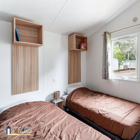 BUNGALOW 4 personnes - Mobil-home Confort 27.5m² (2 chambres) + terrasse bois semi-couverte 11m²