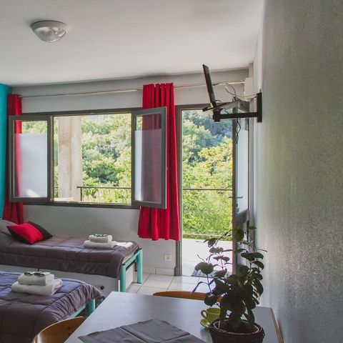 STUDIO 3 personnes - BALCON TV