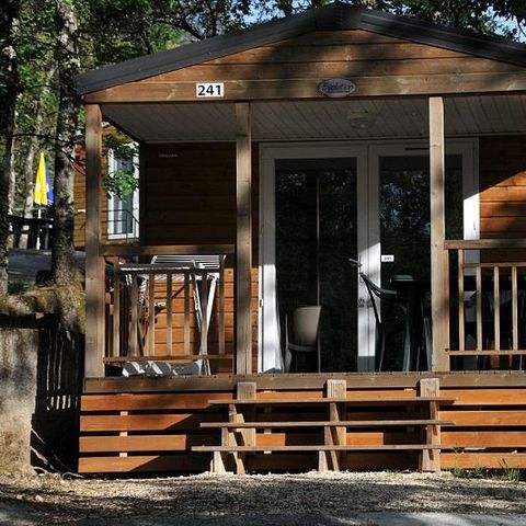 BUNGALOW 4 personnes - 4 personnes avec terrasse + climatisation + TV - 31m²