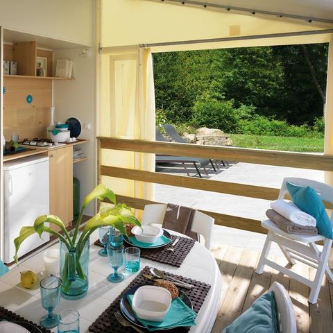 BUNGALOW TOILÉ 4 personnes - Tithome - 2 chambres - sanitaires collectifs camping 21 m2