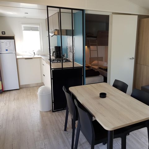 BUNGALOW 5 personnes - Mobil home Premium 32 m² 2 chambres + terrasse 12m² semi-couverte (9m²) + TV + climatisation 4/5 pers