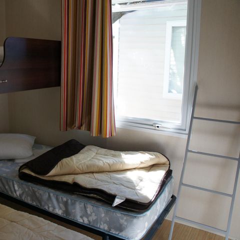BUNGALOW 5 personnes - Mobil home Confort 32 m² 2 chambres + terrasse 12m² semi-couverte (9m²) + TV 4/5 pers