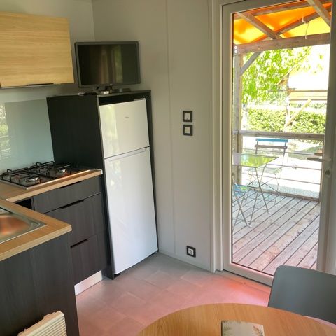 Mobilhome 2 personnes - Mobil home Premium 21m² 1 chambre + terrasse 12m² semi-couverte (9m²) - TV + Climatisation 2 pers
