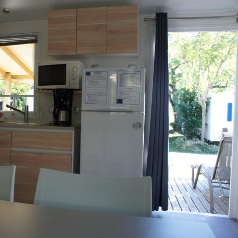 BUNGALOW 7 personnes - Mobil home Premium 32 m² 3 chambres + terrasse 12m² semi-couverte (9m²) + TV + clim 6/7 pers