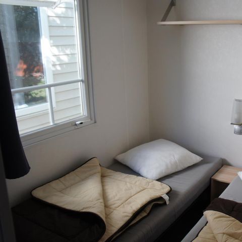 BUNGALOW 7 personnes - Mobil home Premium 32 m² 3 chambres + terrasse 12m² semi-couverte (9m²) + TV + clim 6/7 pers