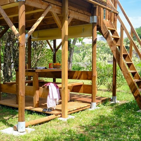 HÉBERGEMENT INSOLITE 2 personnes - Tente bivouac+ 6m² 1 chambre terrasse et frigo 2 pers