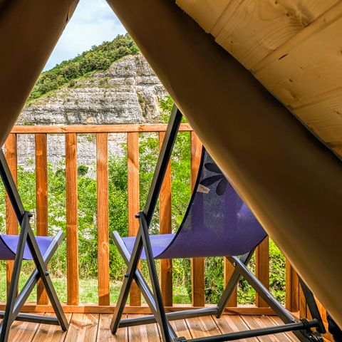 HÉBERGEMENT INSOLITE 2 personnes - Tente bivouac+ 6m² 1 chambre terrasse et frigo 2 pers