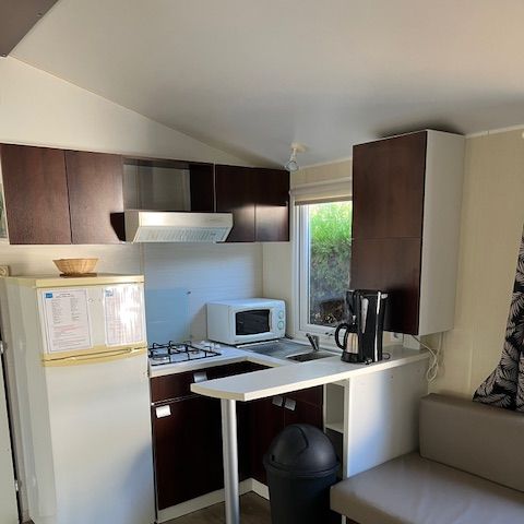 BUNGALOW 5 personnes - Mobil home Standard 32 m² 2 chambres + terrasse 12m² semi-couverte (9m²) 4/5 pers