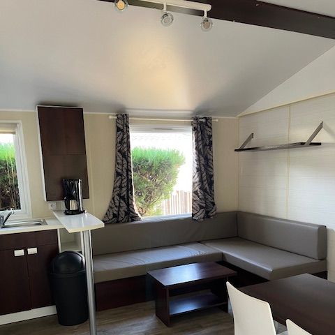 Mobilhome 5 personnes - Mobil home Standard 32 m² 2 chambres + terrasse 12m² semi-couverte (9m²) 4/5 pers