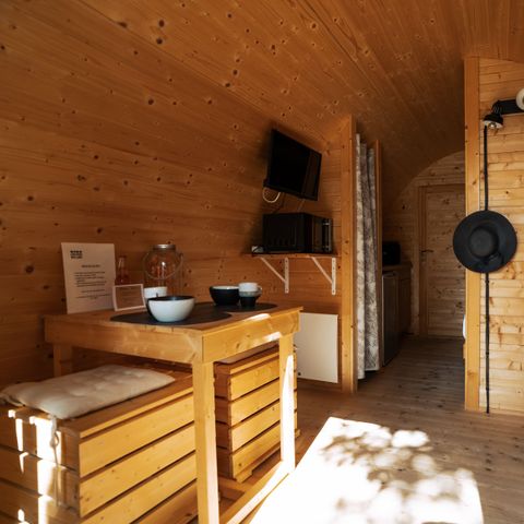 HÉBERGEMENT INSOLITE 2 personnes - POD + JACUZZI PRIVATIF - 1 Chambre 
