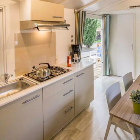BUNGALOW 5 personnes - Mobil-home | Comfort | 2 Ch. | 5 Pers. | Terrasse Lounge | 1 SDB | Clim.