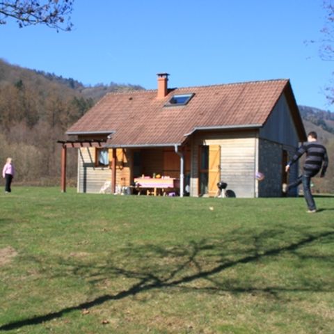 CHALET 8 personnes - Loisirs TV - LV - LL - DRAPS - BBQ - 2 SDB