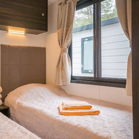 BUNGALOW 6 personnes - Mobil-home | Premium | 3 Ch. | 6 Pers. | Terrasse surélevée | Clim. | TV