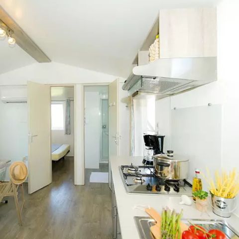 BUNGALOW 6 personnes - Mobil-home | Premium | 3 Ch. | 6 Pers. | Terrasse Lounge | 1 SDB | Clim.