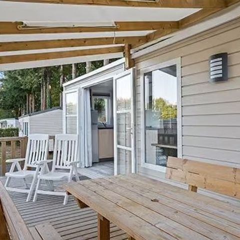 BUNGALOW 4 personnes - Premium | 2 Ch. | 4 Pers. | Terrasse surélevée | Clim. | TV