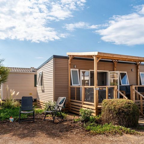 BUNGALOW 8 personnes - Mobil-home | Premium | 3 Ch. | 6/8 Pers. | Terrasse Lounge | 1 SDB | Clim. | TV
