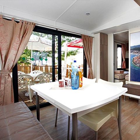 BUNGALOW 6 personnes - Comfort | 3 Ch. | 6 Pers. | Terrasse surélevée | Clim.