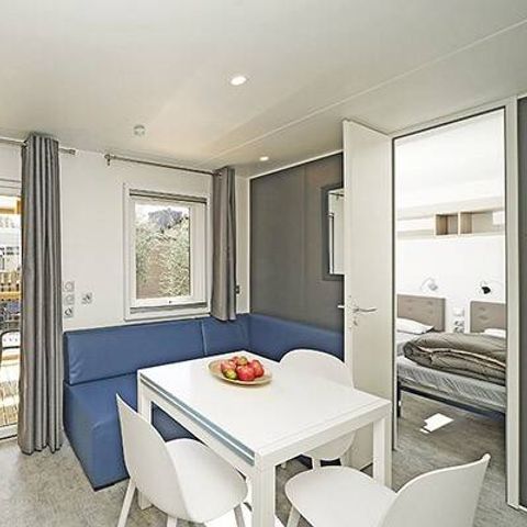 BUNGALOW 6 personnes - Mobil-home | Premium | 3 Ch. | 6 Pers. | Terrasse surélevée | 2 SDB | Clim. | TV