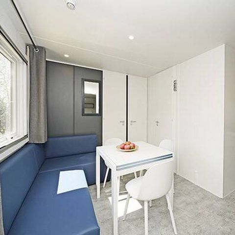 BUNGALOW 6 personnes - Mobil-home | Premium | 3 Ch. | 6 Pers. | Terrasse surélevée | 2 SDB | Clim. | TV
