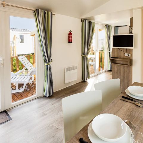 BUNGALOW 4 personnes - Mobil-home | Comfort | 2 Ch. | 4 Pers. | Terrasse surélevée | 2 SDB | Clim. | TV