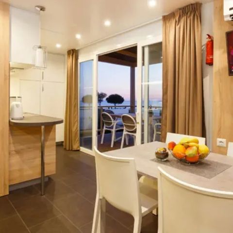 BUNGALOW 5 personnes - Premium 2 bedrooms 2bathrooms Lounge