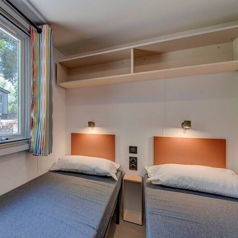 BUNGALOW 6 personnes - Mobil-home | Comfort | 2 Ch. | 4/6 Pers. | Terrasse surélevée | Clim. | TV