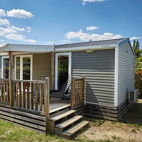 BUNGALOW 6 personnes - Mobil-home | Comfort | 2 Ch. | 4/6 Pers. | Terrasse surélevée | Clim. | TV