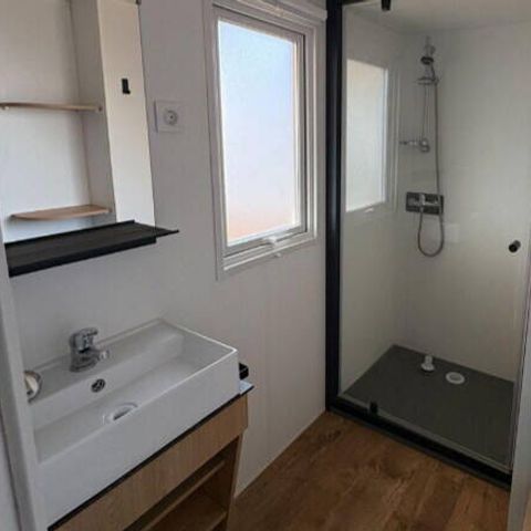 BUNGALOW 6 personnes - Mobil-home | Premium | 3 Ch. | 6 Pers. | Terrasse surélevée | Clim. | TV