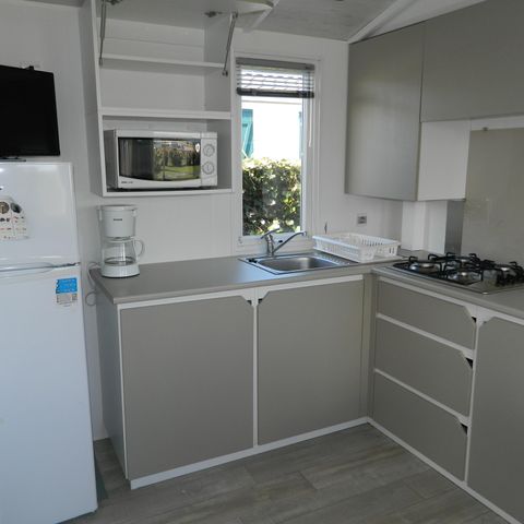BUNGALOW 6 personnes - Mobil home Confort 28 à 31m² (3 chambres) + Terrasse 6/8 pers