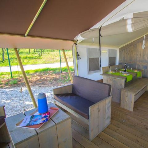 TENTE TOILE ET BOIS 5 personnes - Luxe safaritent sanitaire