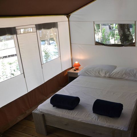 TENTE TOILE ET BOIS 5 personnes - Safaritent sanitaire