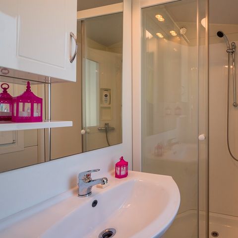 BUNGALOW 6 personnes - Comfort XL | 3 Ch. | 6 Pers. | Terrasse surélevée | Clim. | TV